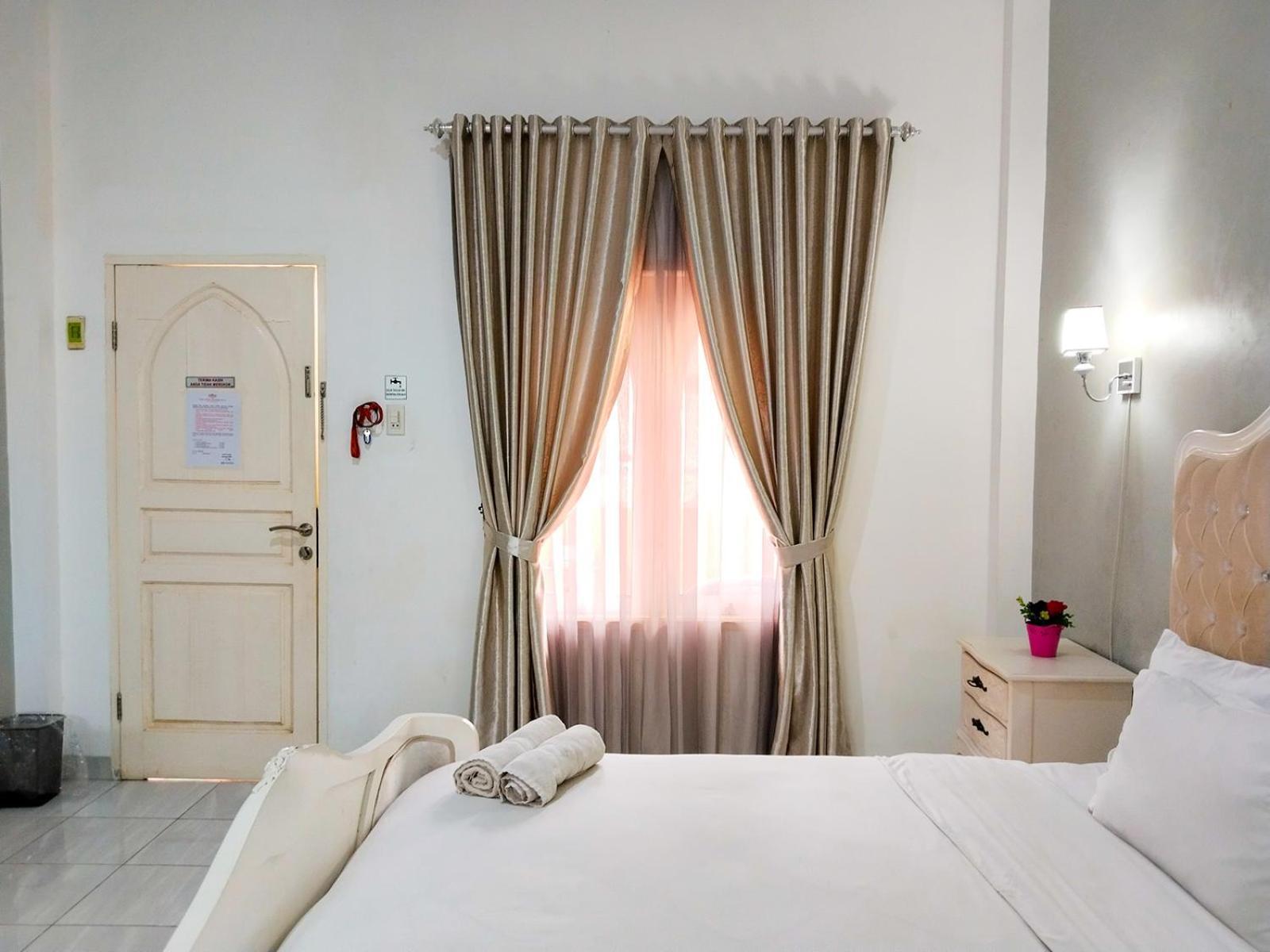 Grand Shaqilla Syariah Otel Deli Tua Dış mekan fotoğraf
