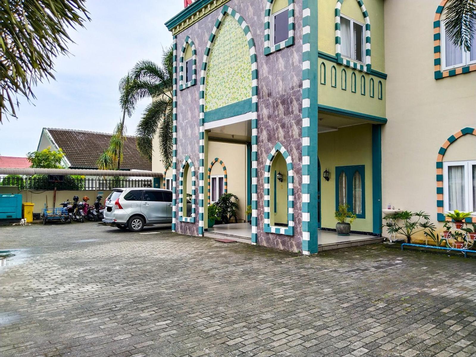 Grand Shaqilla Syariah Otel Deli Tua Dış mekan fotoğraf